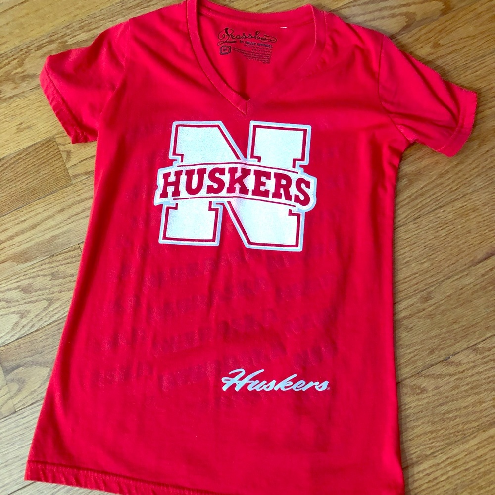 Women’s size medium Husker v-neck shirt